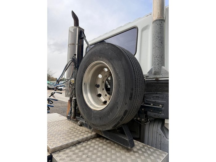 2000 MITSUBISHI TRUCK & WATER TANKER COMBO Fp500