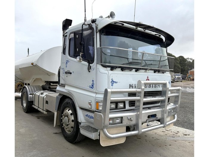 2000 MITSUBISHI TRUCK & WATER TANKER COMBO Fp500
