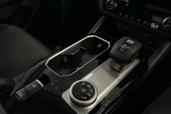 2025 Mitsubishi Outlander ES