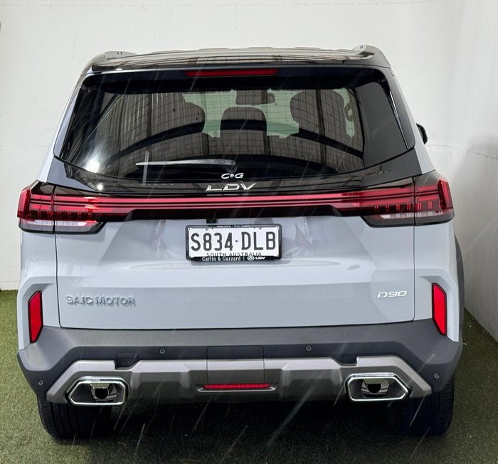 2025 LDV D90 Executive