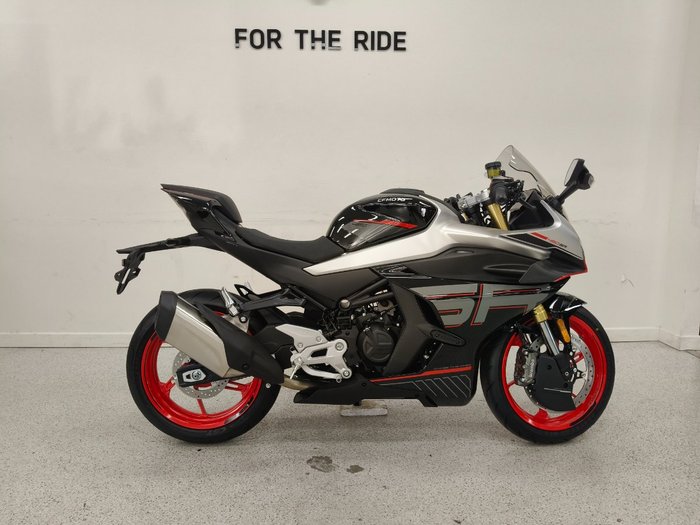 2026 CFMOTO 450 SR ABS Black