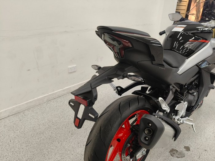 2026 CFMOTO 450 SR ABS Black