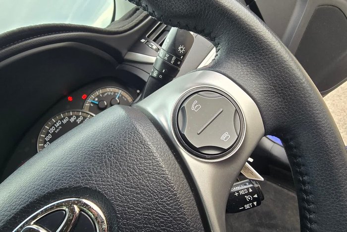 2013 Toyota Camry ATARA R