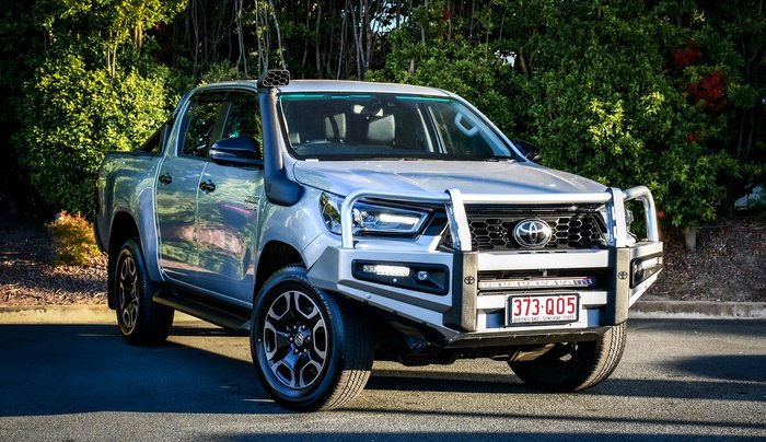 2025 Toyota Hilux SR5 48V