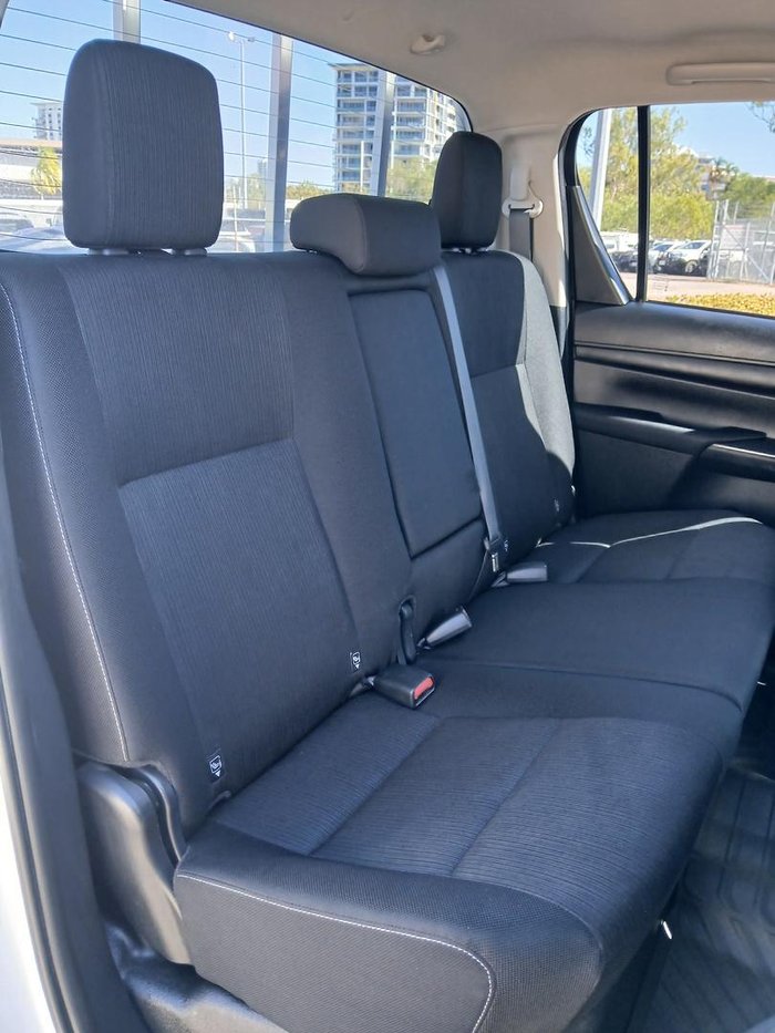 2023 Toyota Hilux SR