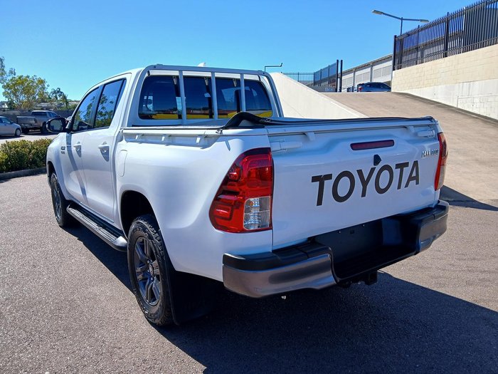 2023 Toyota Hilux SR