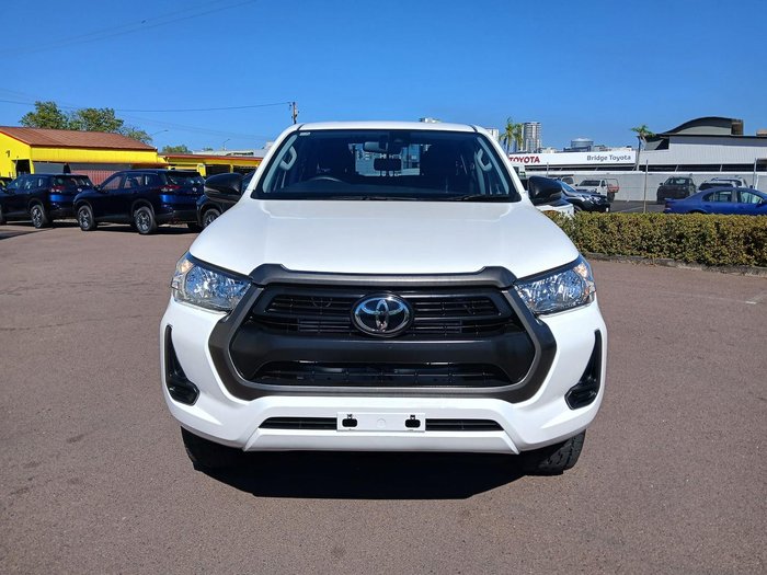 2023 Toyota Hilux SR