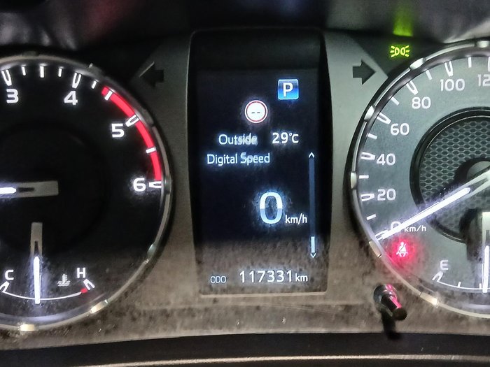 2023 Toyota Hilux SR