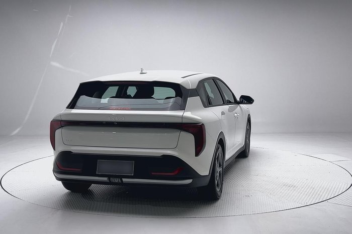 2025 Kia K4 S