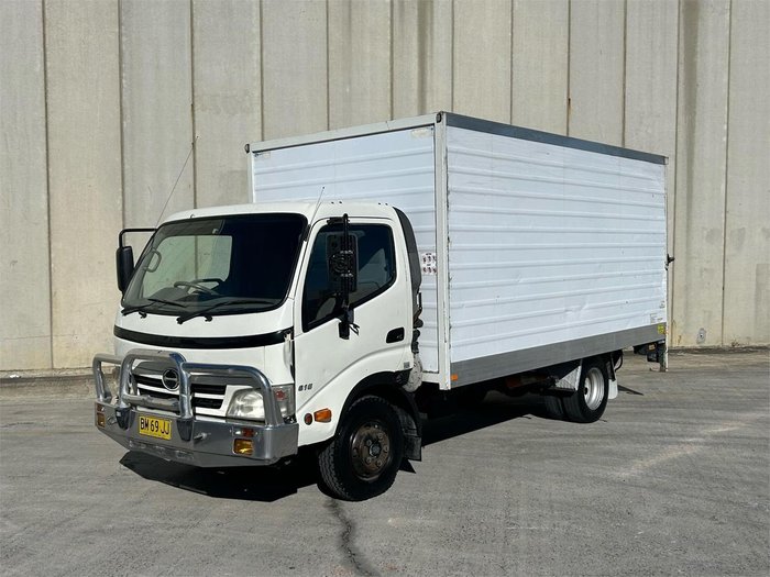2011 Hino 300 Series
