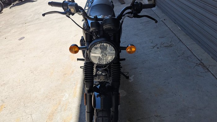 2026 ROYAL ENFIELD (SEE ALSO ENFIEL HUNTER 350 Silver