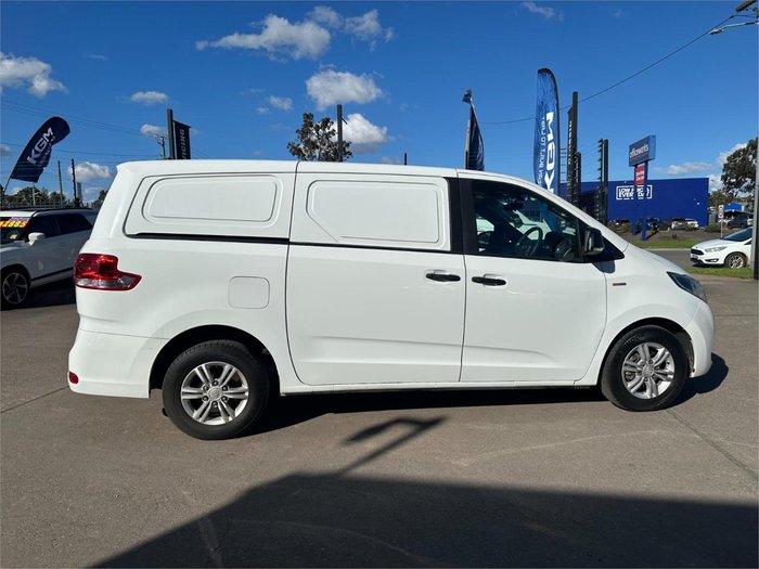 2022 LDV G10 +