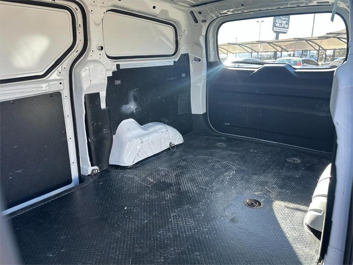 2022 LDV G10 +