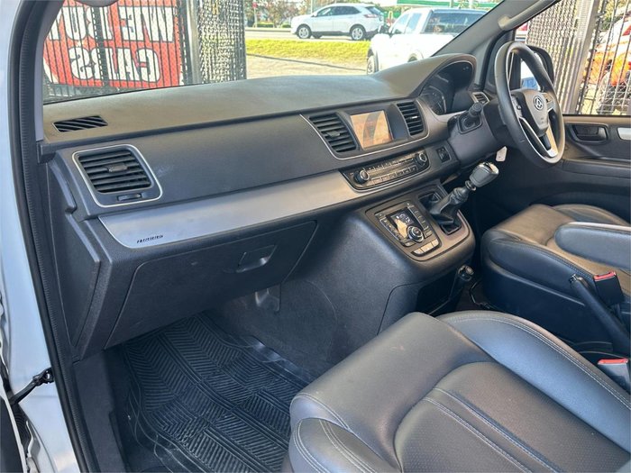 2022 LDV G10 +