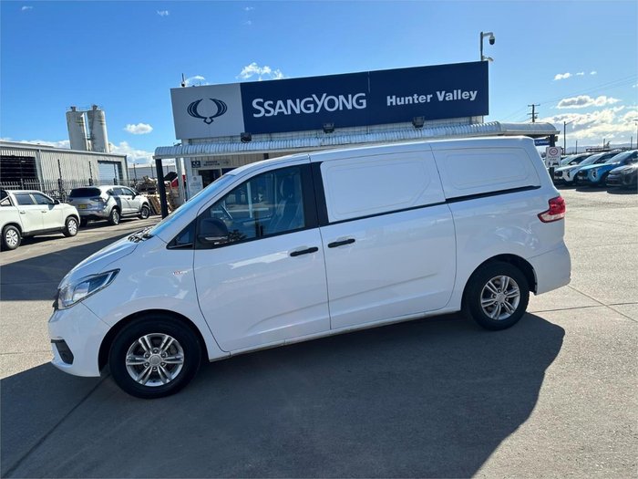 2022 LDV G10 +