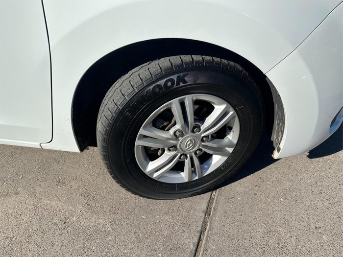 2022 LDV G10 +