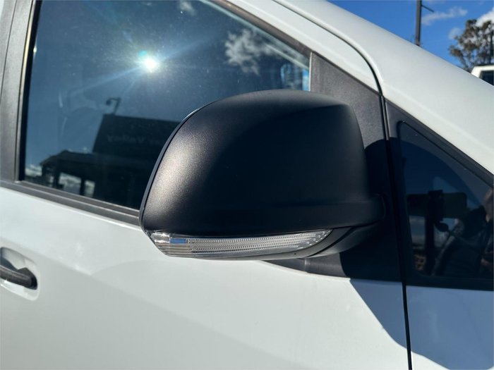 2022 LDV G10 +
