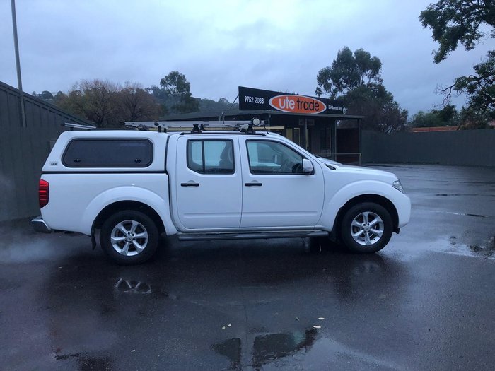 2014 Nissan Navara ST