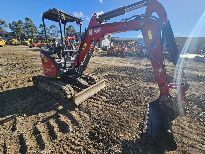 2022 Yanmar Vio25-6A