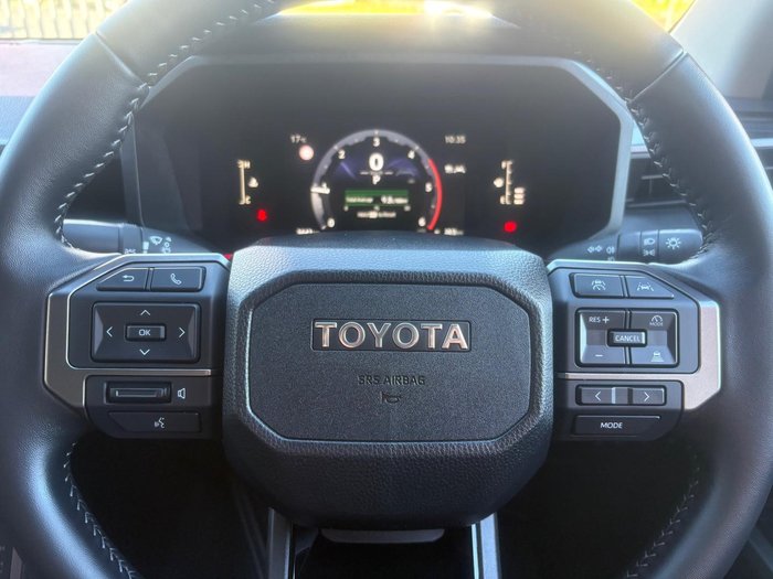 2025 Toyota Hilux SR 48V
