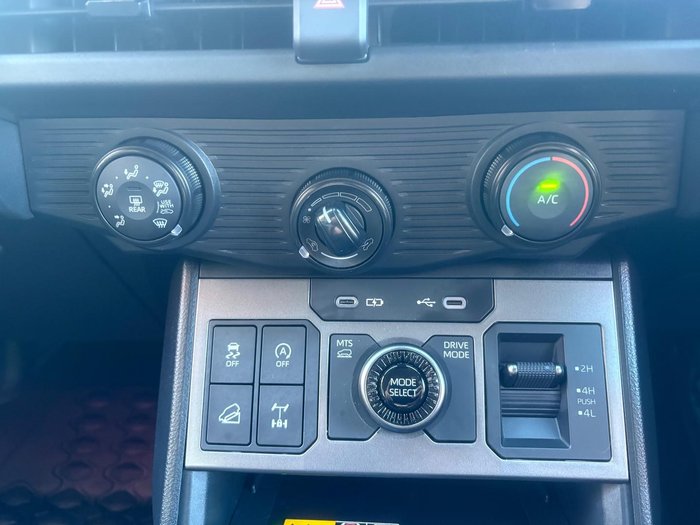 2026 Toyota Hilux SR 48V
