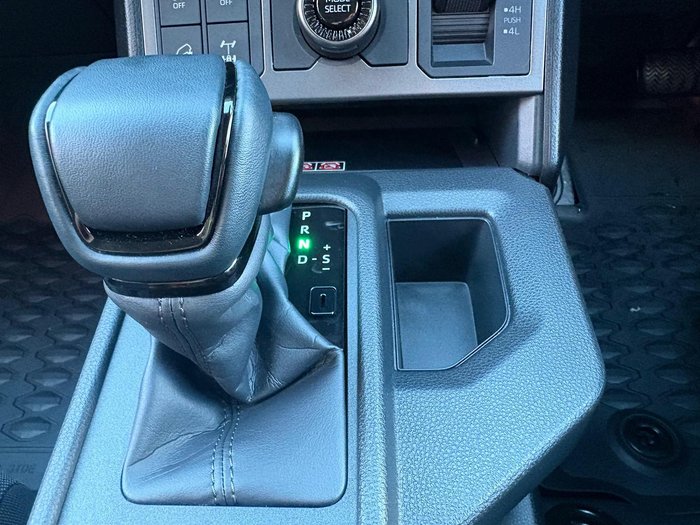 2026 Toyota Hilux SR 48V