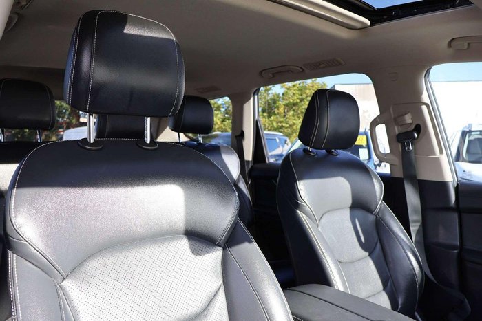 2019 LDV D90 Executive