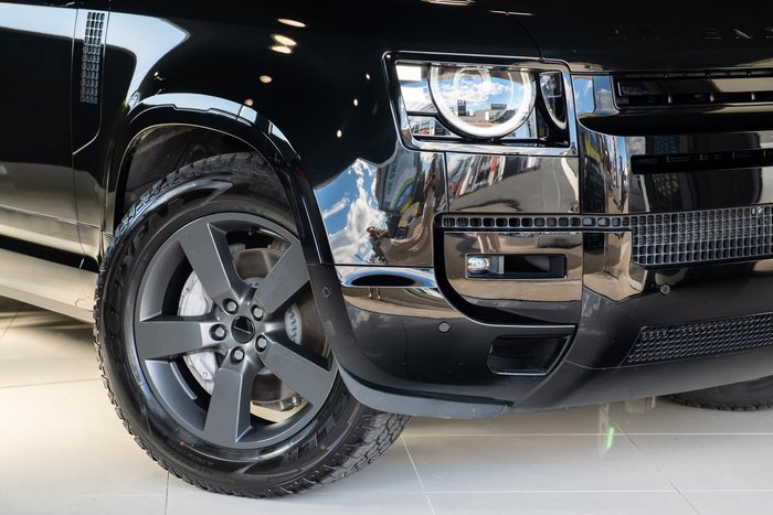 2026 Land Rover Defender 110 D350 X-Dynamic SE