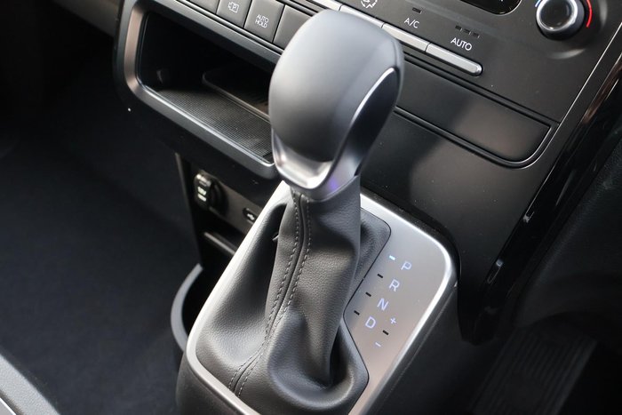 2026 Hyundai STARIA LOAD