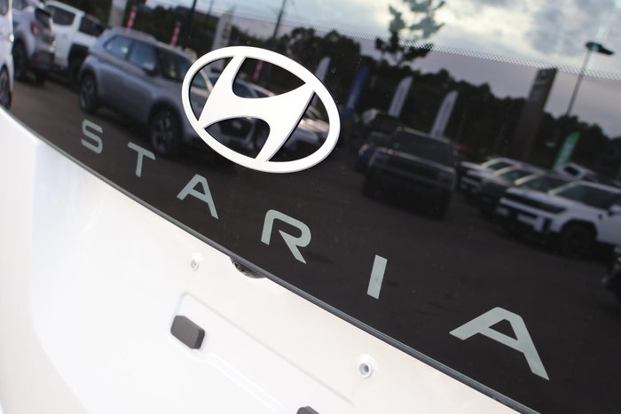 2026 Hyundai STARIA LOAD