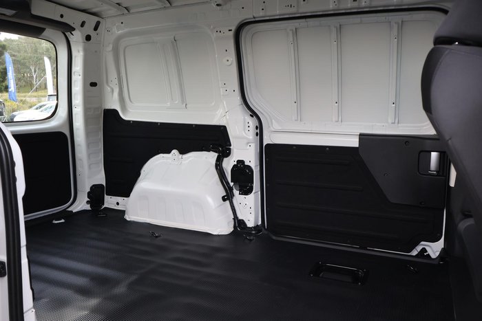 2026 Hyundai STARIA LOAD