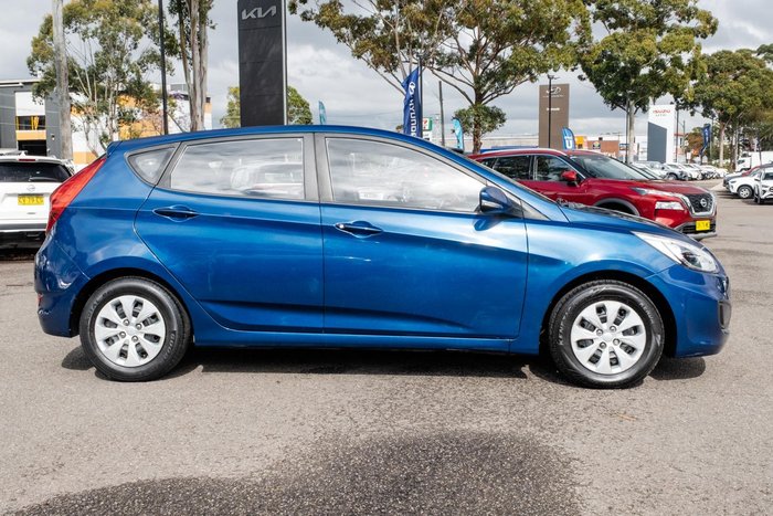 2016 Hyundai Accent Active