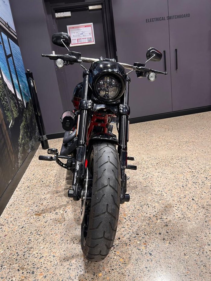 2017 Harley-Davidson CVO Pro Street Breakout (FXSE) CVO Red