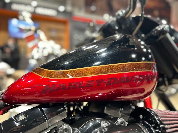 2017 Harley-Davidson CVO Pro Street Breakout (FXSE) CVO Red