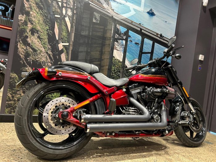 2017 Harley-Davidson CVO Pro Street Breakout (FXSE) CVO Red