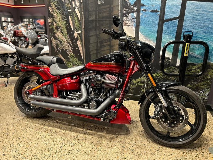 2017 Harley-Davidson CVO Pro Street Breakout (FXSE)