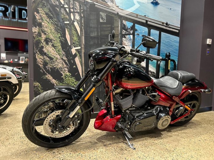 2017 Harley-Davidson CVO Pro Street Breakout (FXSE) CVO Red