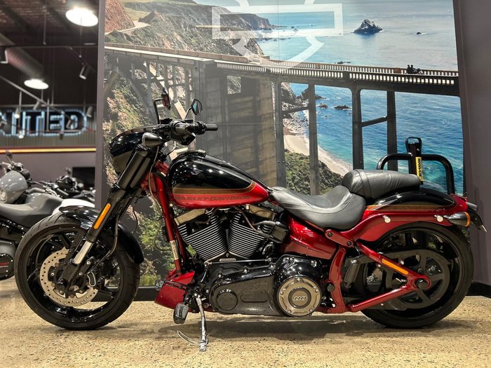 2017 Harley-Davidson CVO Pro Street Breakout (FXSE)