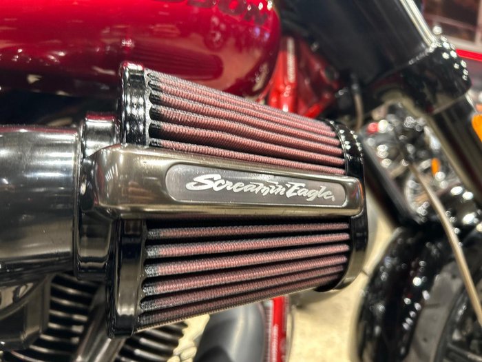 2017 Harley-Davidson CVO Pro Street Breakout (FXSE) CVO Red