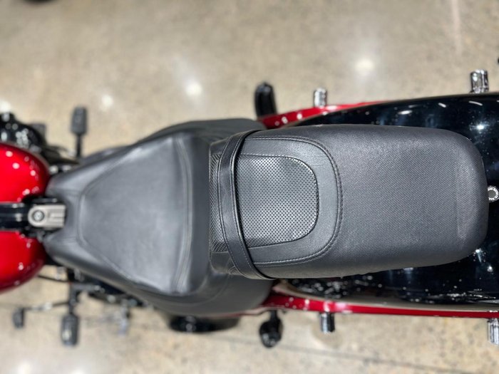 2017 Harley-Davidson CVO Pro Street Breakout (FXSE) CVO Red