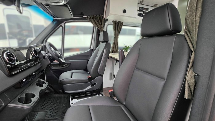2024 Winnebago Bondi 4S 4 Berth