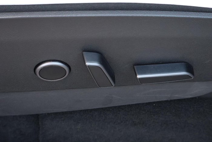 2023 Tesla Model Y Rear-Wheel Drive