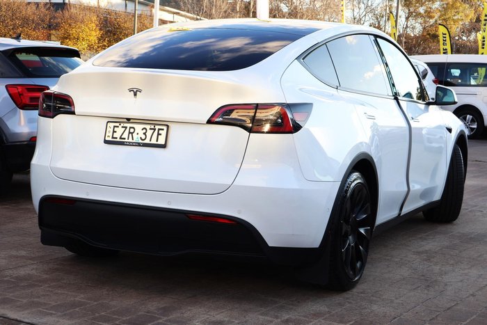 2023 Tesla Model Y Rear-Wheel Drive