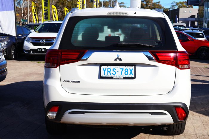 2020 Mitsubishi Outlander ES