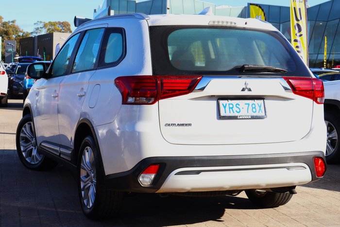 2020 Mitsubishi Outlander ES