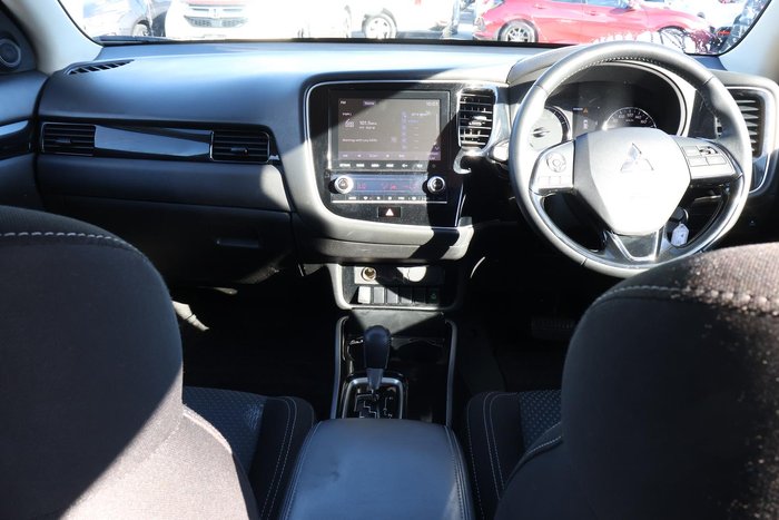 2020 Mitsubishi Outlander ES