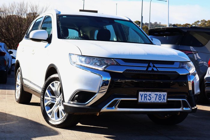 2020 Mitsubishi Outlander ES