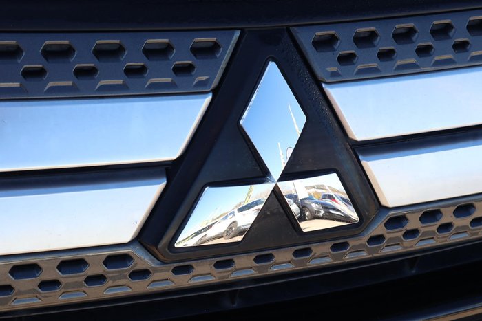 2020 Mitsubishi Outlander ES