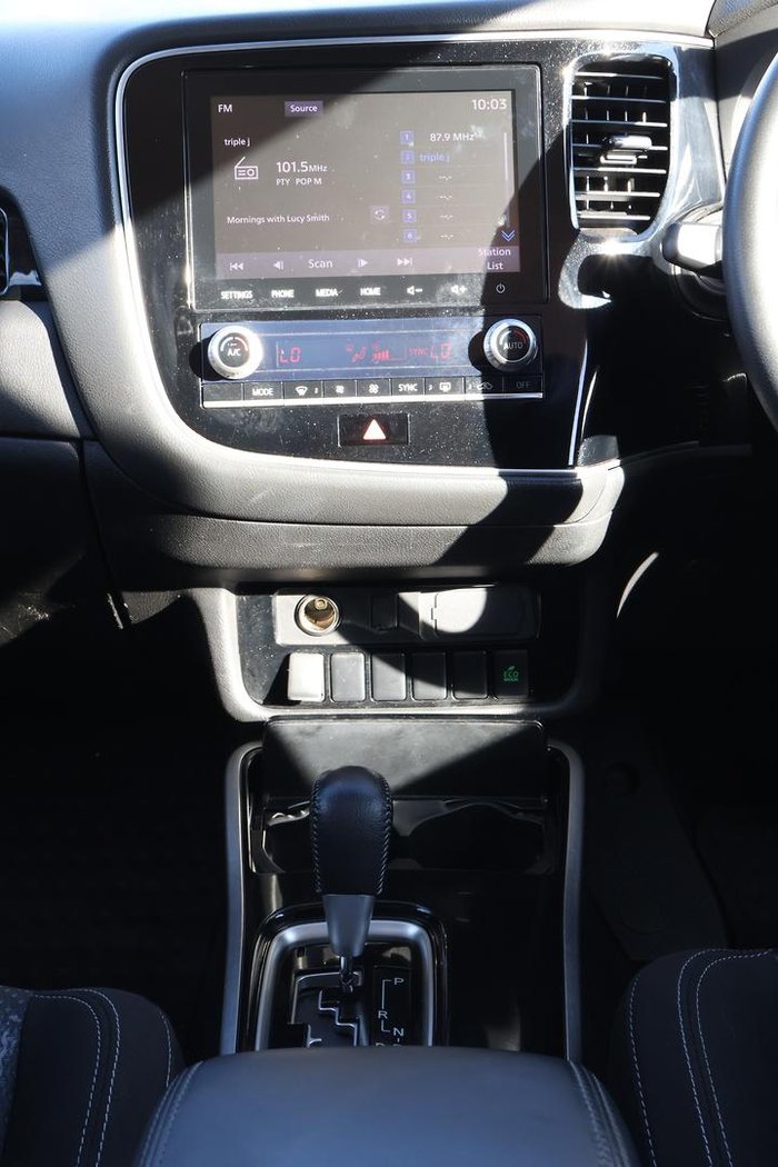 2020 Mitsubishi Outlander ES