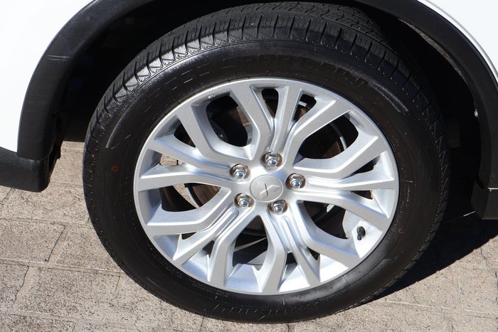 2020 Mitsubishi Outlander ES